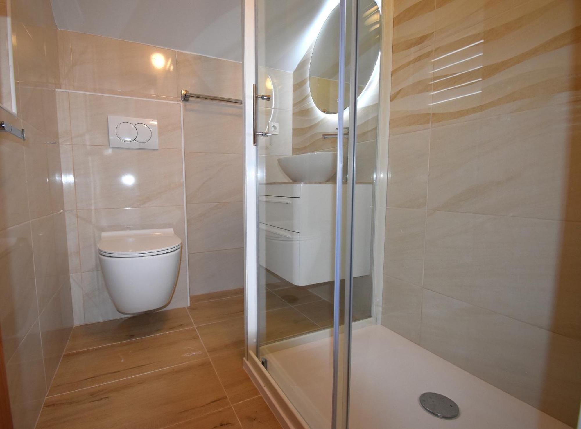 Guest House Sandra Rab Town Bagian luar foto