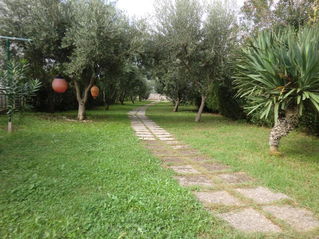 Guest House Sandra Rab Town Bagian luar foto